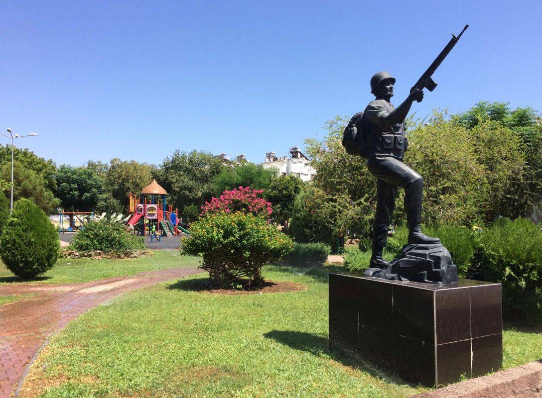 Памятник Солдату в Коньяалты