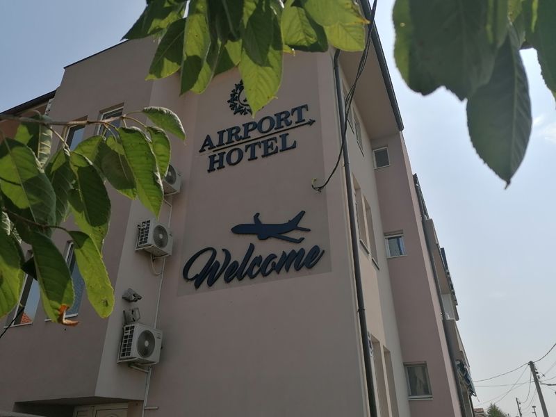 Airport Garni Hotel