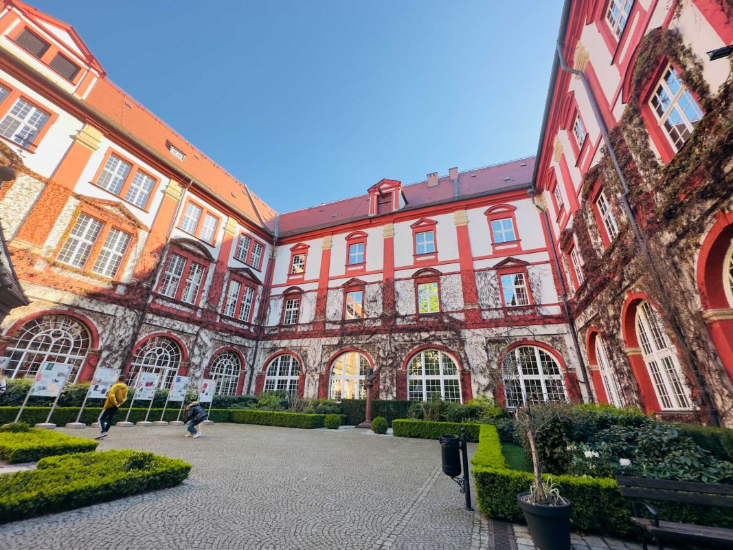 Внутренний двор Оссолениума