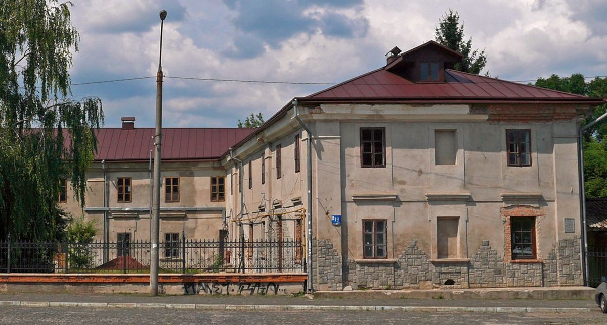 Монастырь Шариток в Луцке