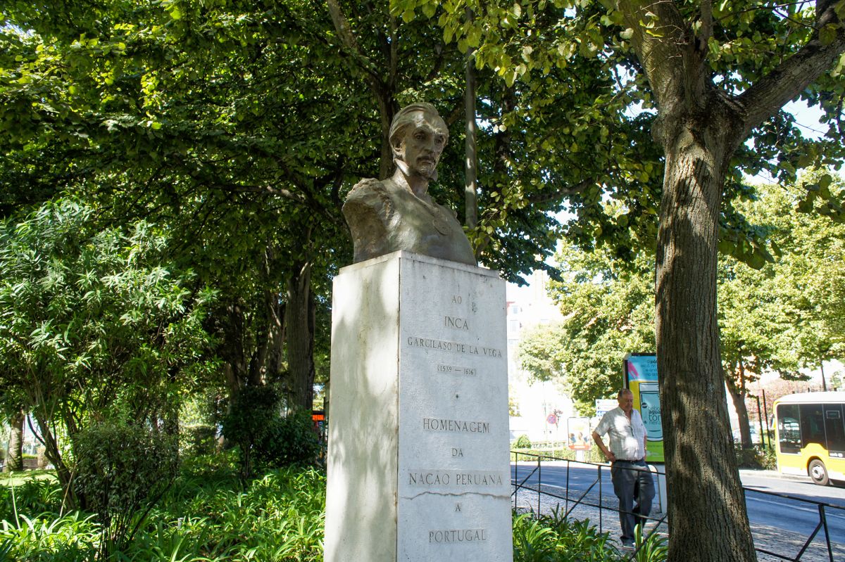 Busto de Inca Garcilaso de la Vega
