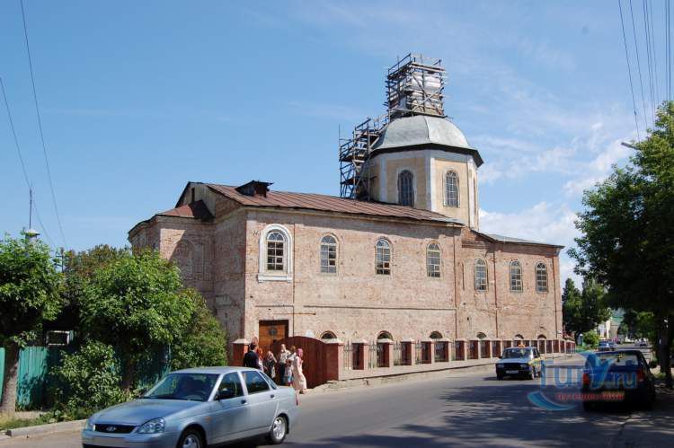 Церковь Троицы Живоначальной и Василия Великого 