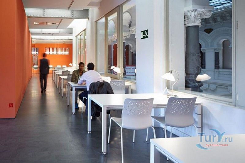 Культурный Центр CentroCentro (Дворец Сибелес)