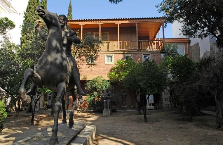 Студия Янниса Паппаса