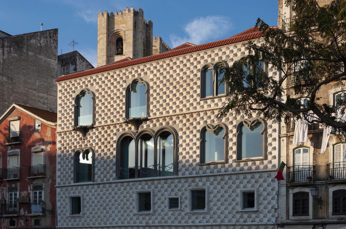 Дом Шипов (Casa dos Bicos)