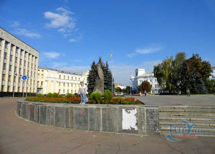 Памятник С.П. Королеву в Житомире