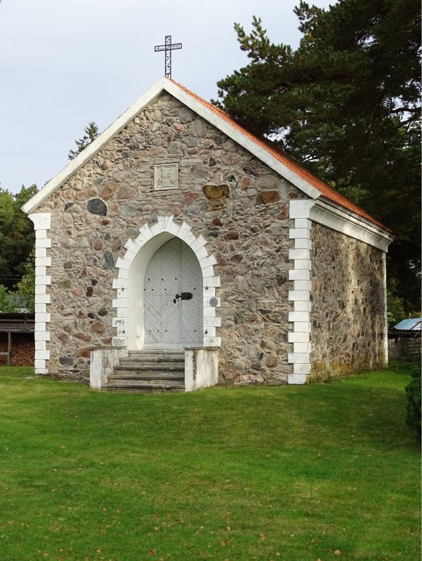 Часовня и кладбище в Кясму