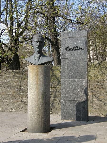 Памятник Паулю Кересу