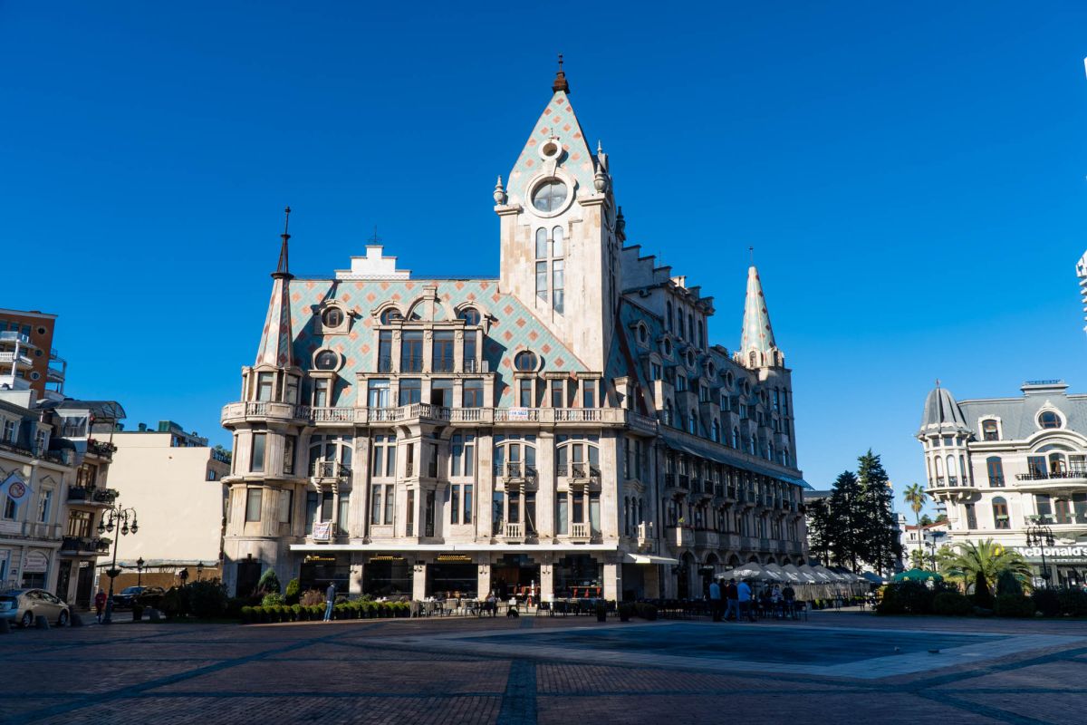 Здание почты Батуми