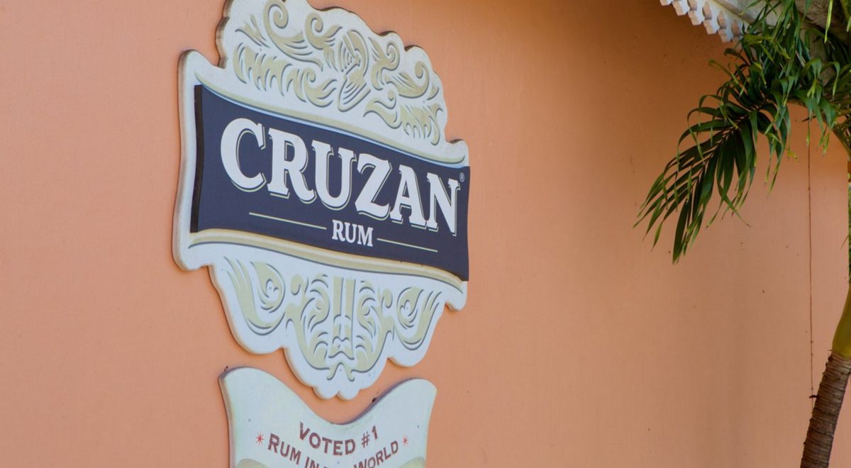 Ликеро-водочный завод Cruzan Rum Distillery