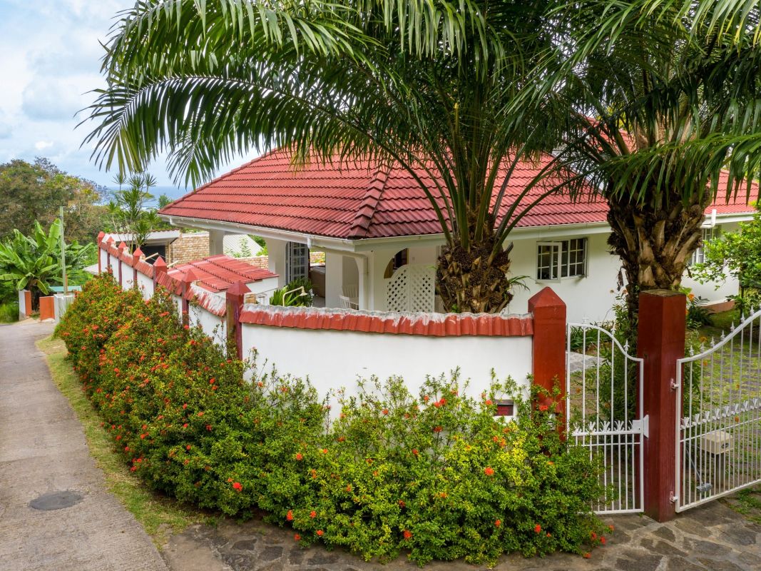 Ixora Villa Self-catering Establishment