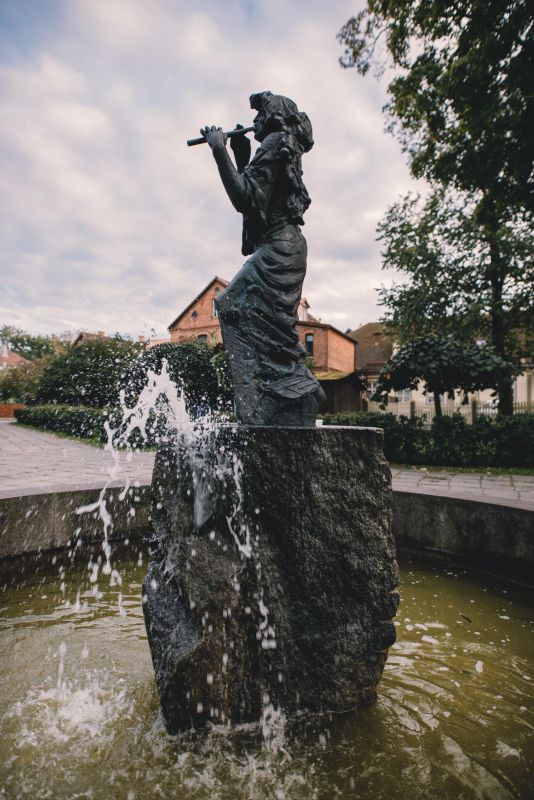 Скульптура «Пастораль на роднике»