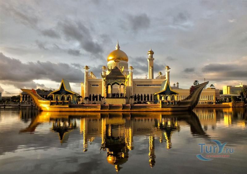 Мечеть Омара Али Сайфуддина