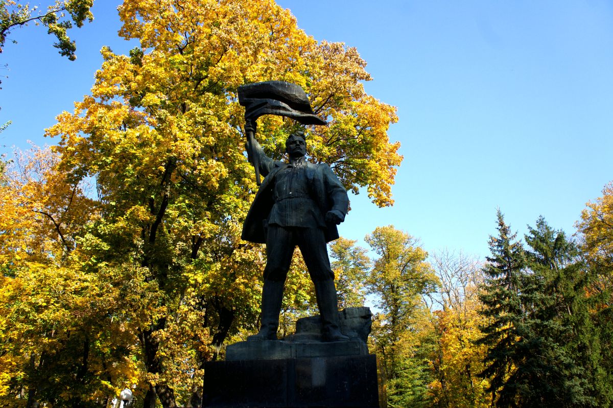 Памятник участникам январского вооруженного восстания 1918 года