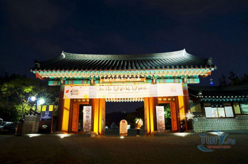 Деревня Традиционных Домов Ханок (Деревня Намсанголь Ханок)