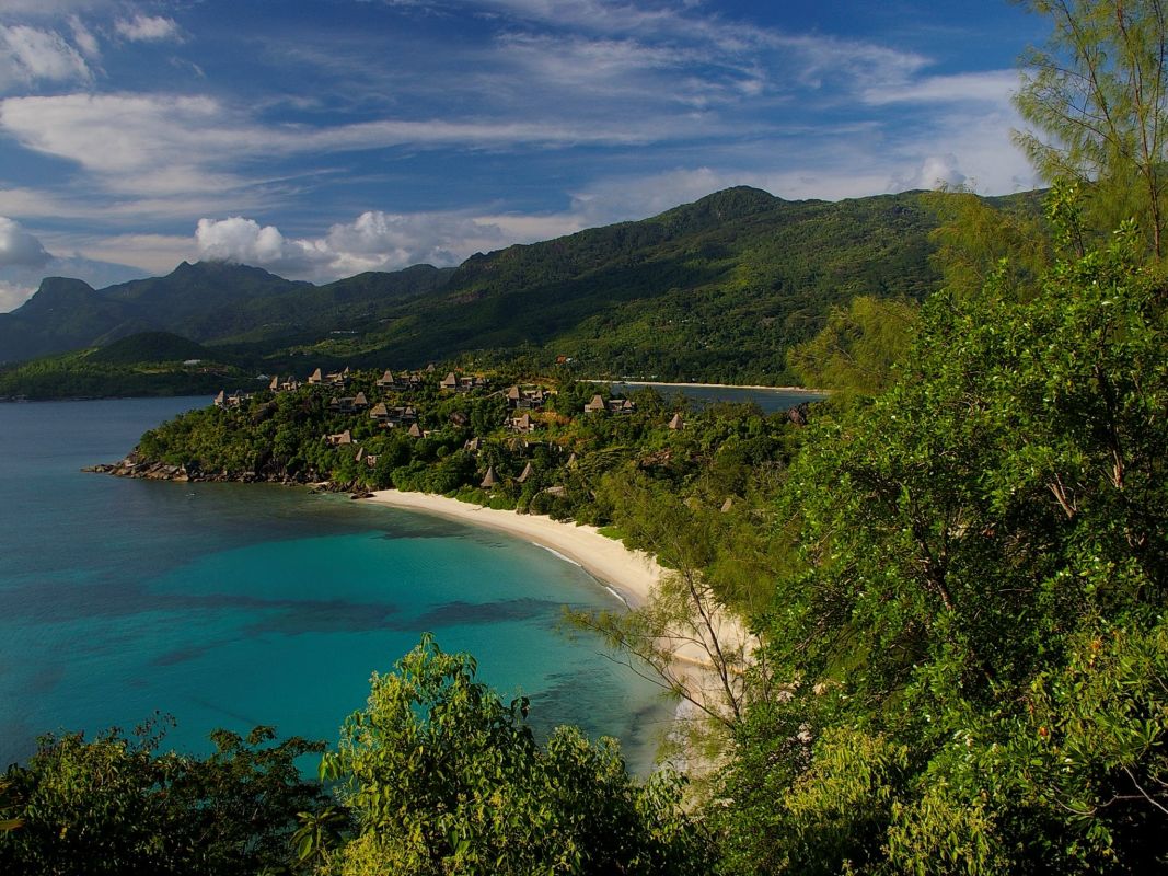 Пляж Анс Луи