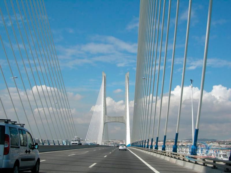 Мост Васко да Гама