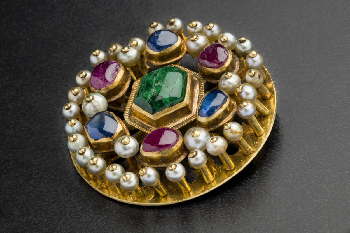 Выставка ИСКУССТВО, ЖИЗНЬ в музее декоративно-прикладного искусства