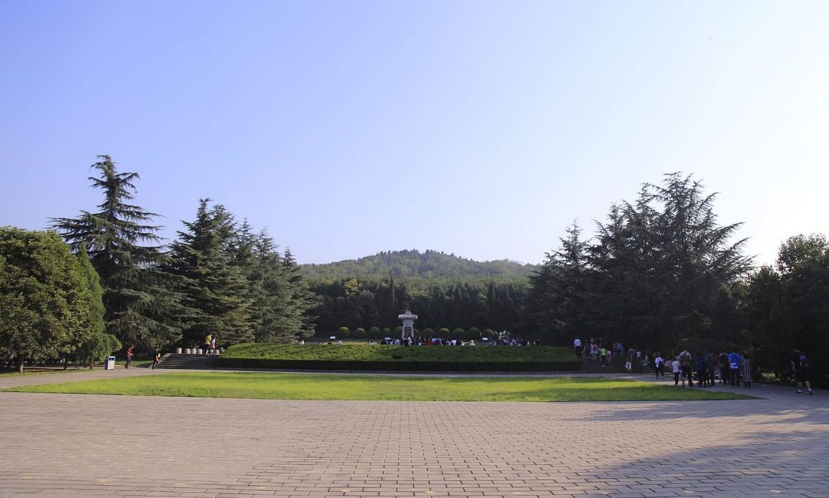 Мавзолей Первого Императора Династии Цинь (Мавзолей Императора Цинь Шихуанди)