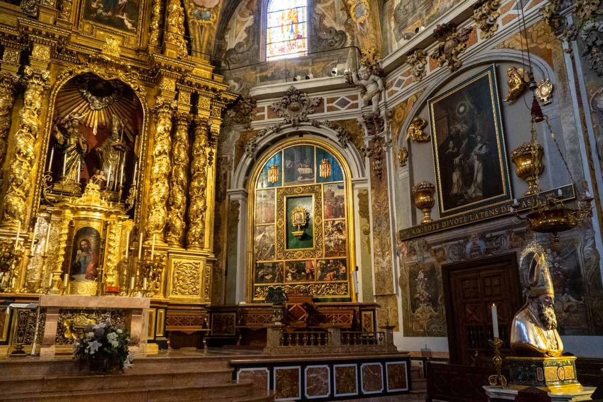 Церковь Сан-Николас-де-Бари и Сан-Педро-Мартир