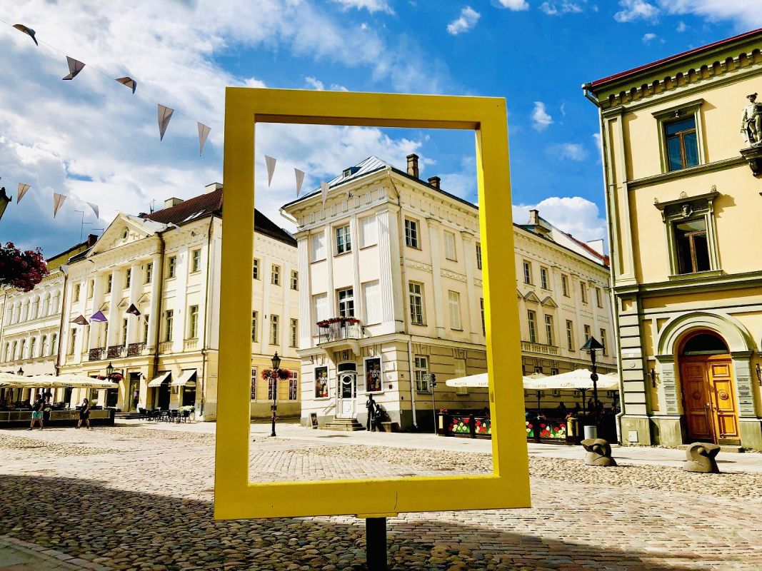 Тартуский Падающий дом