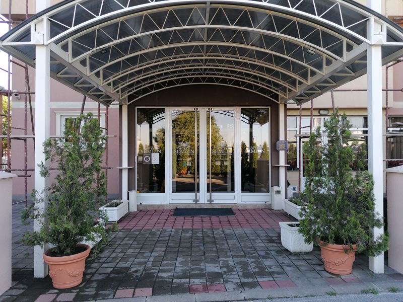 Semlin Garni Hotel