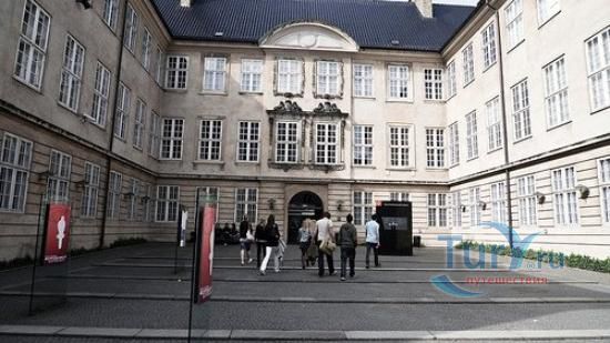 Национальный музей Дании