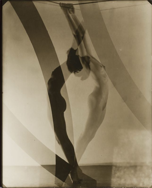 Выставка ИСКУССТВО, ЖИЗНЬ в музее декоративно-прикладного искусства