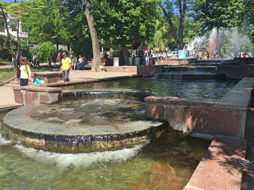 Каскадный фонтан на Старом бульваре