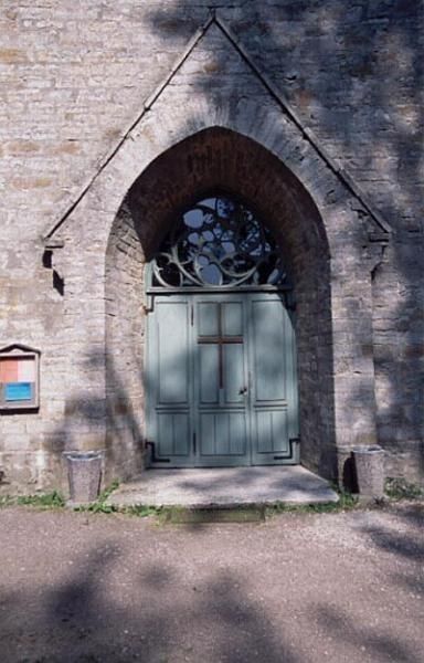 Церковь в Юри