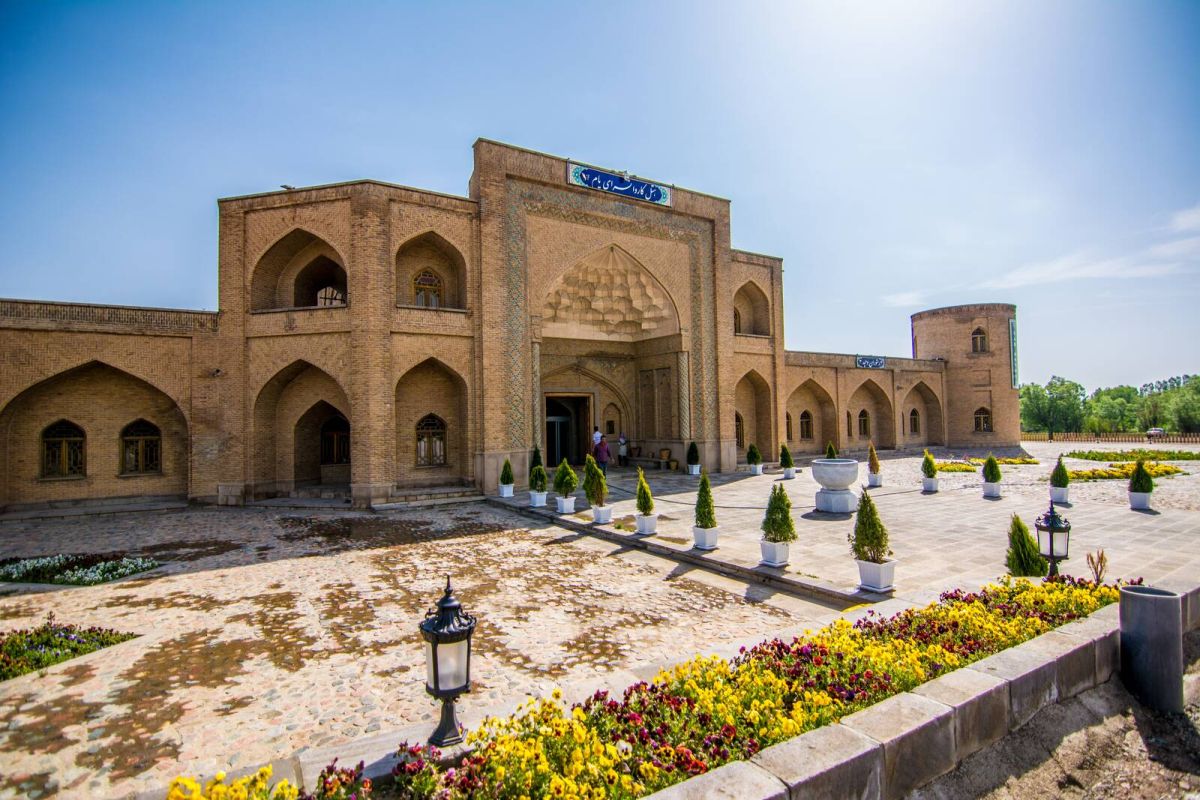 Караван-сарай Ям