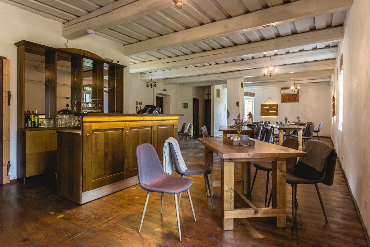 Паб Alatskivi Mõisa Tall