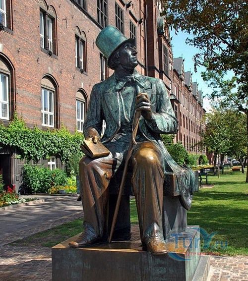 Памятник Гансу Христиану Андерсену в Копенгагене