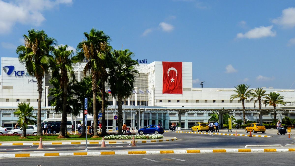 Аэропорт Анталья Хавалимани
