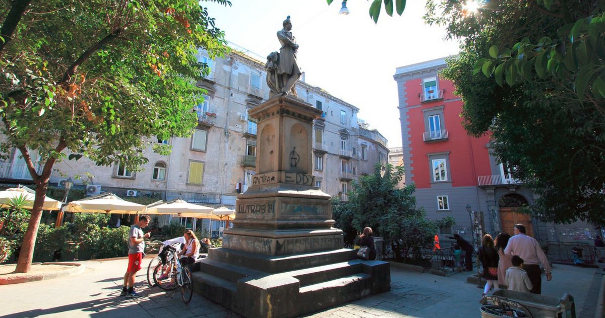 Площадь Беллини