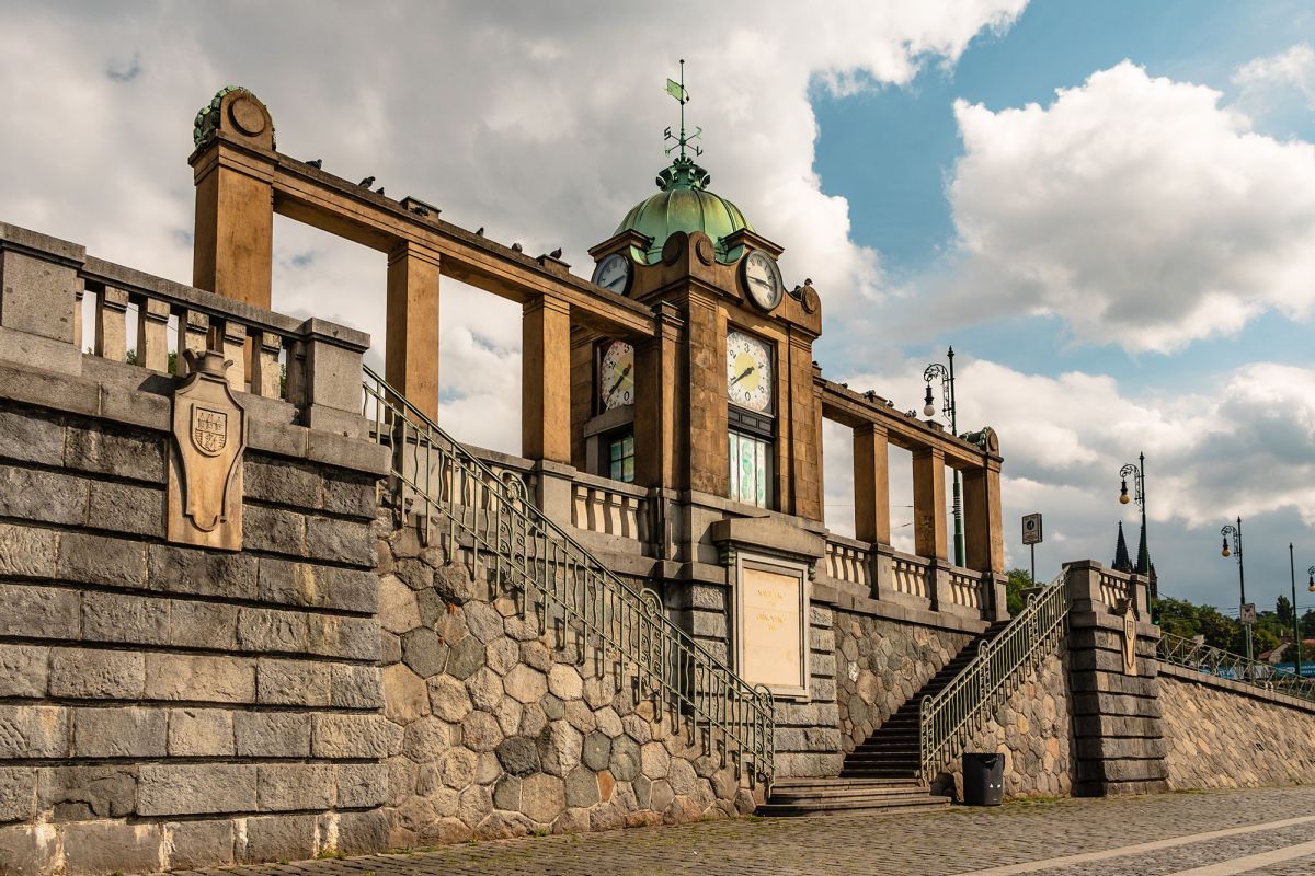 Náplavka – Набережная Рашина