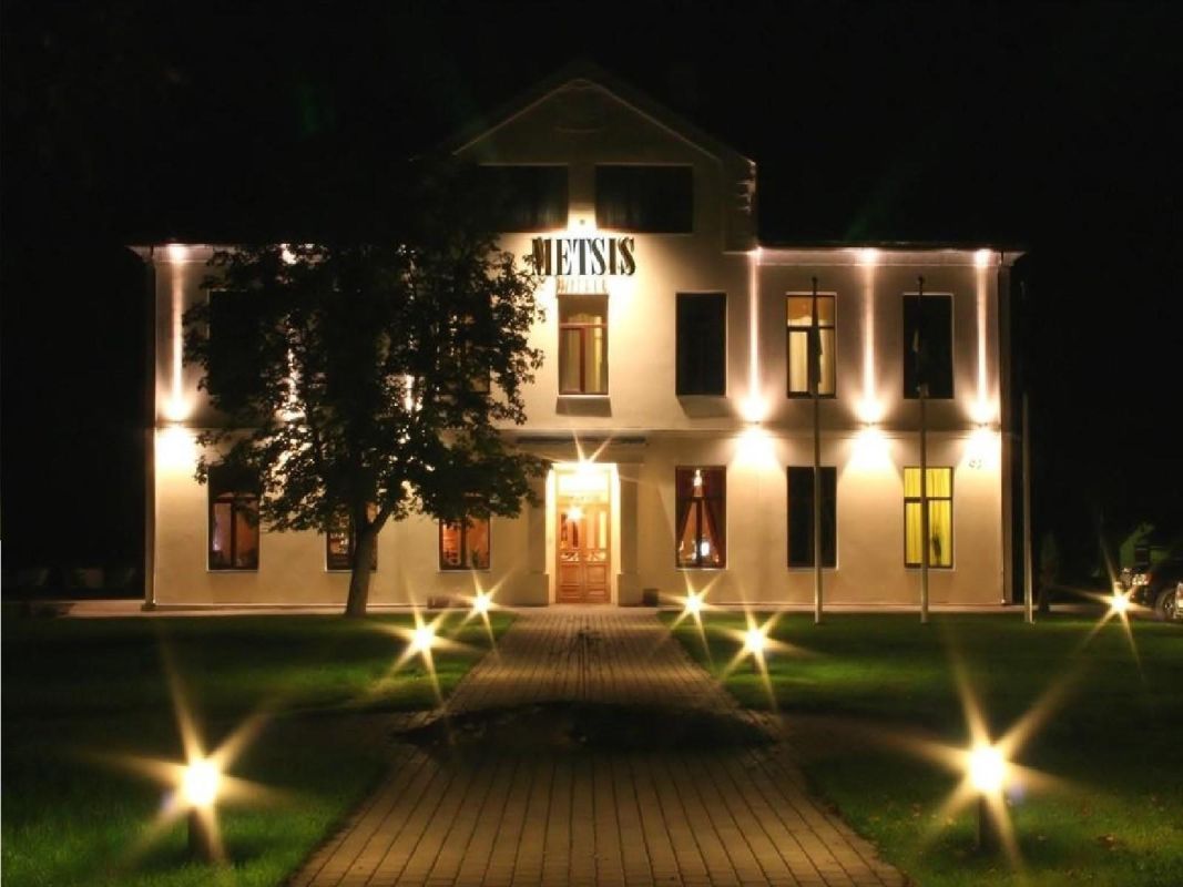 Охотничий зал отеля Metsis