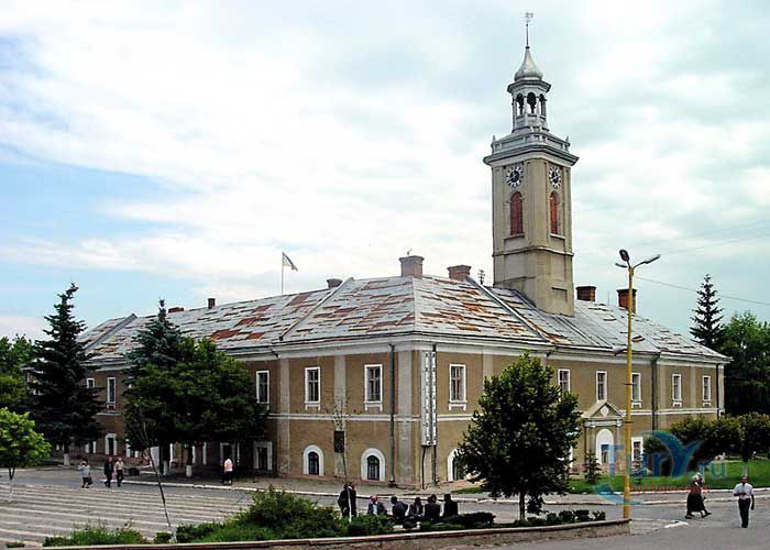 Ратуша в Бережанах