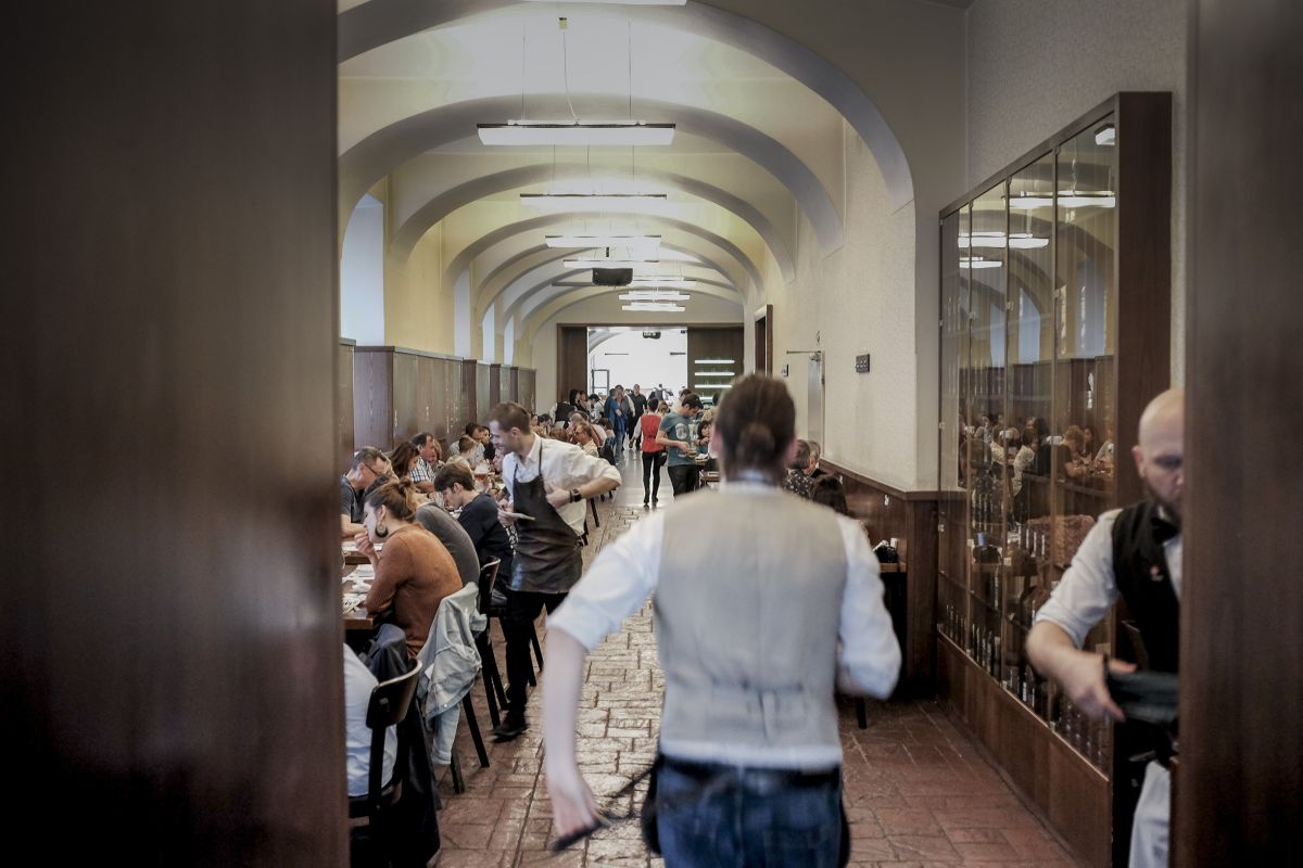 Ресторан Lokál Dlouhááá