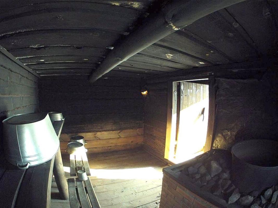 Баня по-черному в доме отдыха Rõsna Puhkemaja