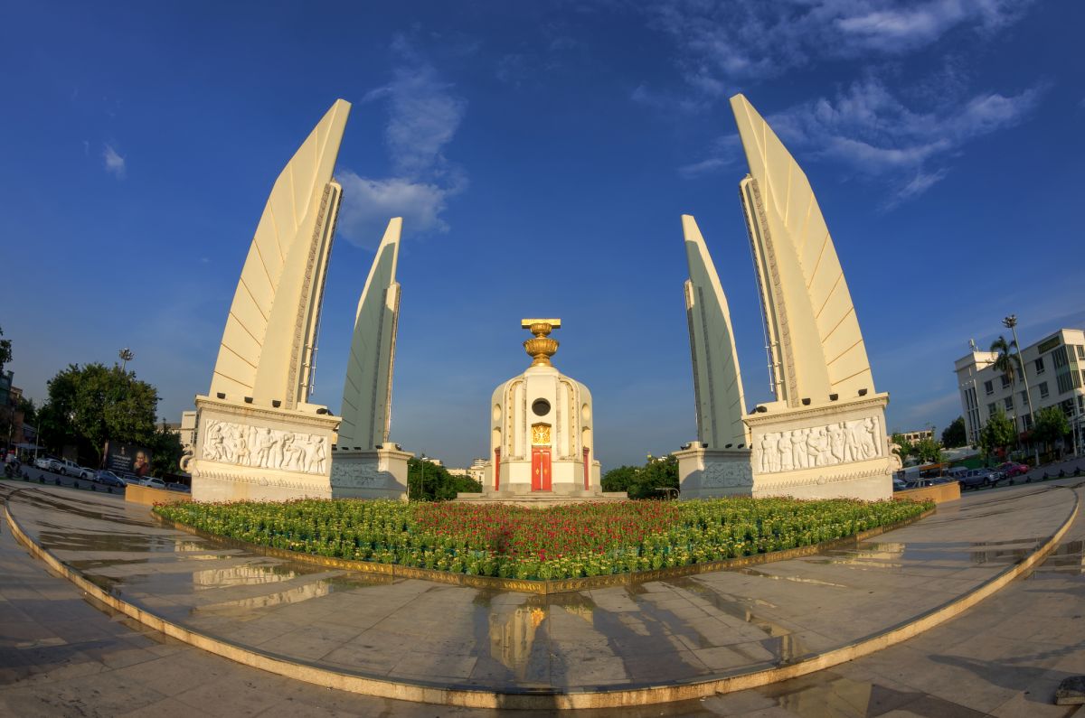 Монумент демократии (Democracy Monument)