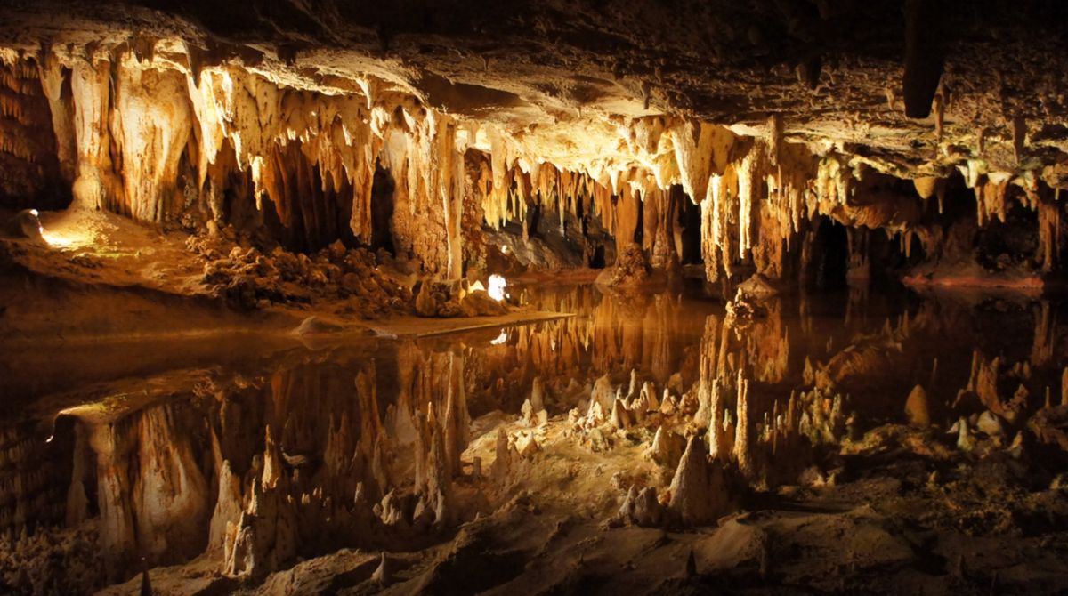 Пещера Караин