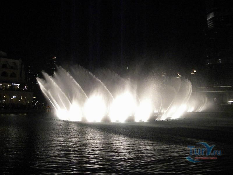 Фонтан Дубай