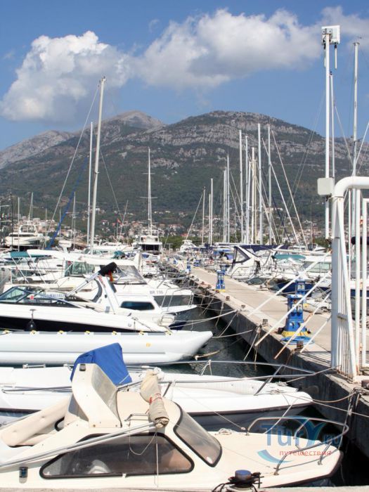 Порт города Бар