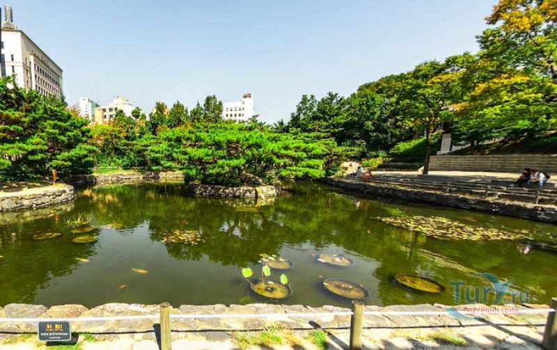 Деревня Традиционных Домов Ханок (Деревня Намсанголь Ханок)