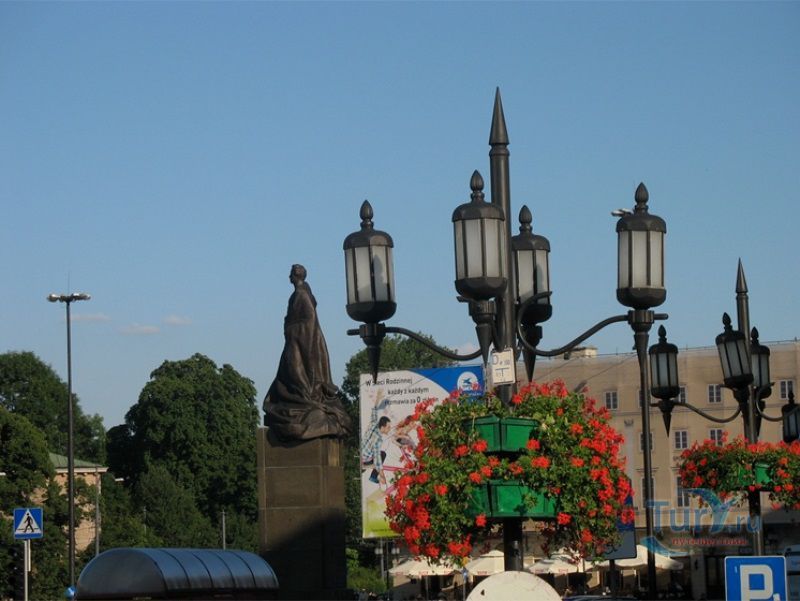 Памятник Юлиушу Словацкому