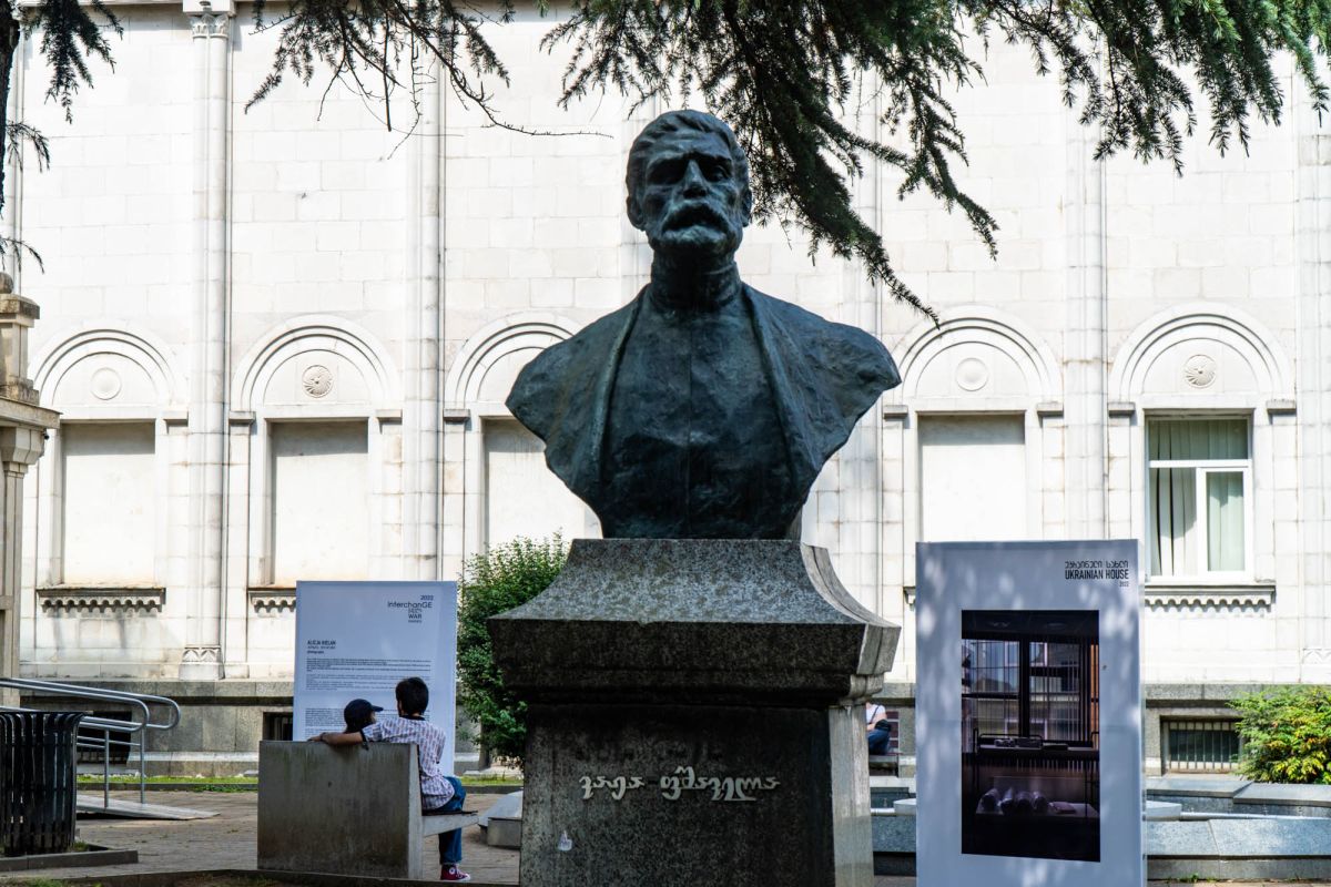 Музейная площадь