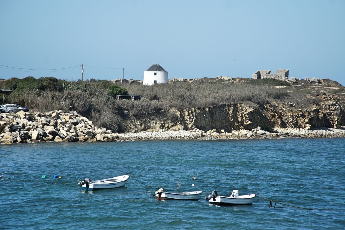 Мельница в Ажуде, Пениши