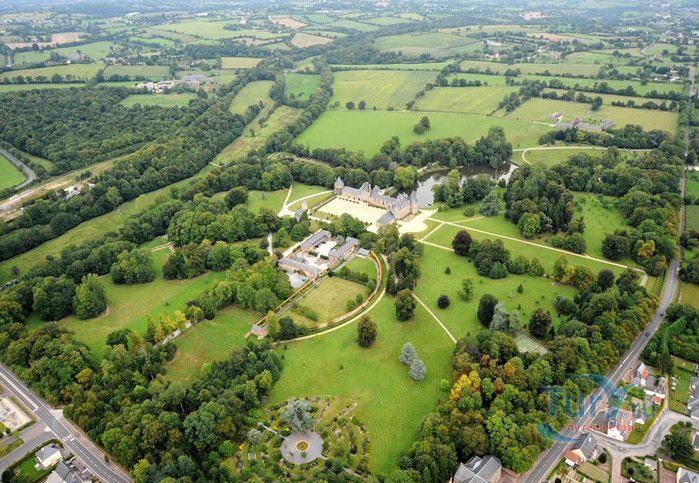 Замок Шато Де Канизи