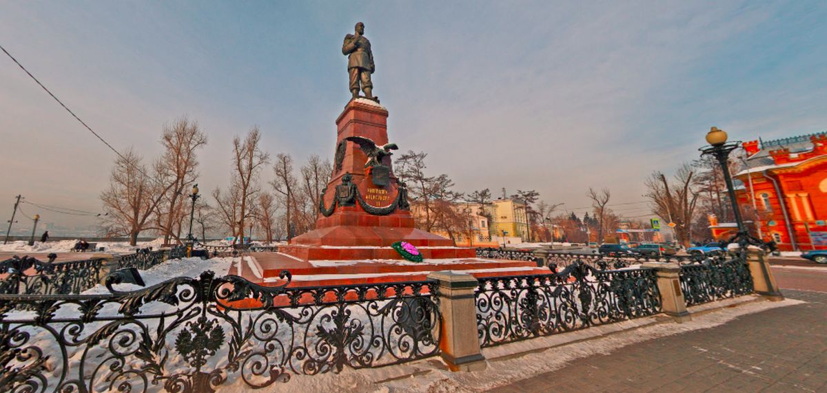 Памятник Александру III в Иркутске